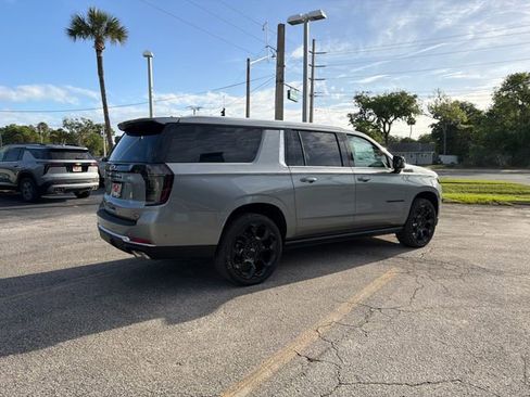 New 2026 Chevrolet Suburban High Country AWD/4WD image 13