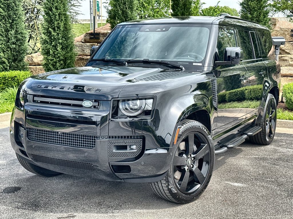 Certified 2025 Land Rover Defender 130 X-Dynamic SE AWD/4WD image 1