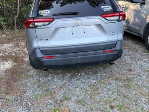 Used 2019 Toyota RAV4 XLE w/ All Weather Liner Package AWD/4WD image 5