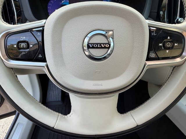 Used 2024 Volvo XC60 B5 Ultimate AWD/4WD image 27