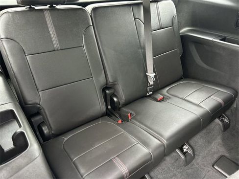 Used 2023 Chevrolet Traverse RS image 15