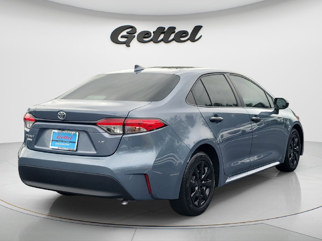 Used 2024 Toyota Corolla LE FWD image 5