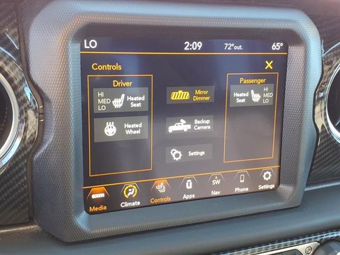 Used 2023 Jeep Gladiator Overland w/ Cold Weather Group image 23