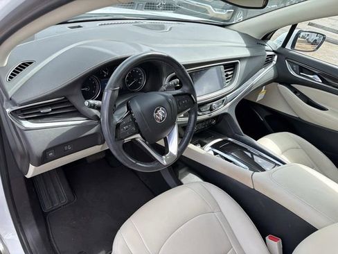 Used 2023 Buick Enclave Essence FWD image 22