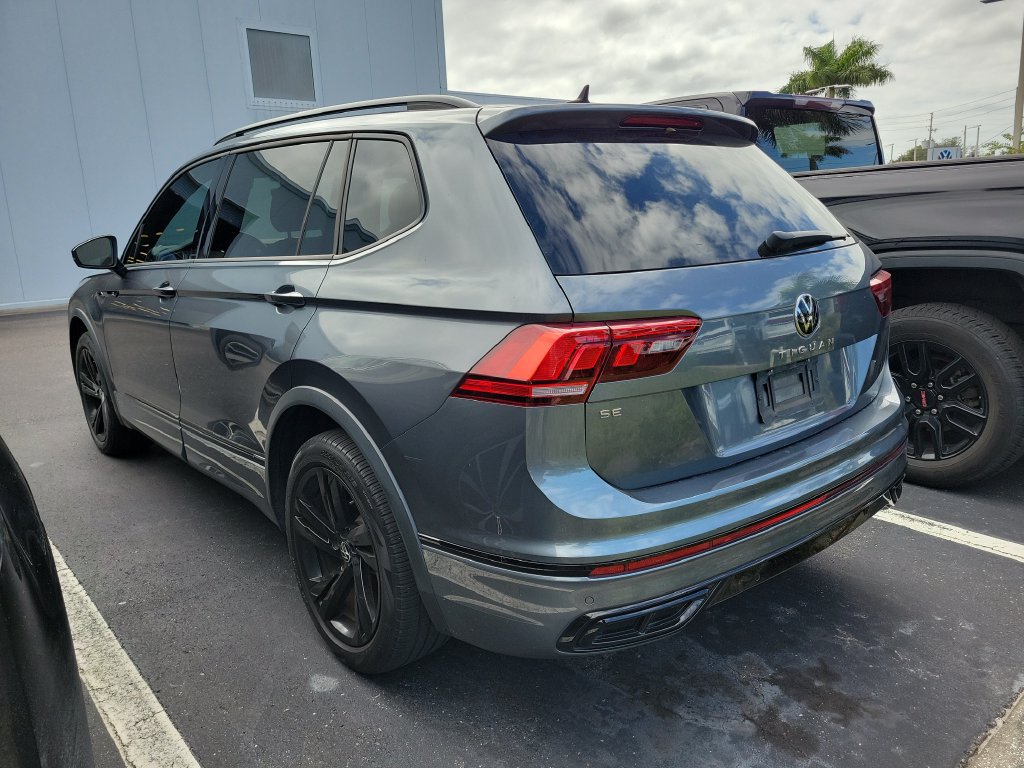 Used 2024 Volkswagen Tiguan SE R-Line FWD image 4