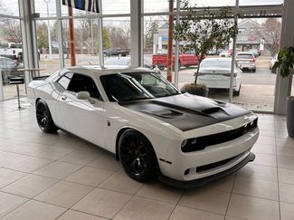 Used 2016 Dodge Challenger SRT Hellcat video 2