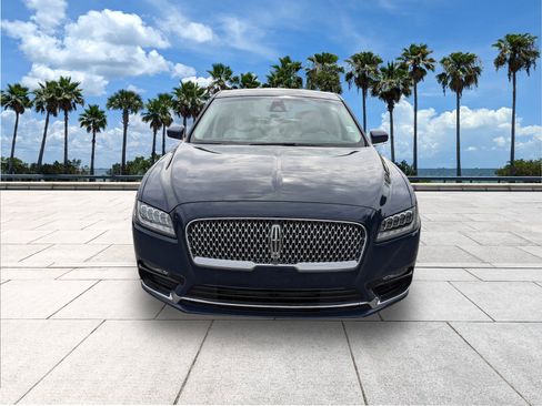 Used 2017 Lincoln Continental Black Label w/ Rear-seat Package image 3