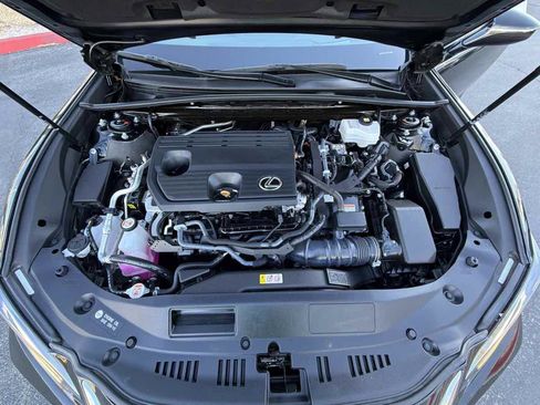 Used 2024 Lexus ES 300h w/ Premium Package FWD image 37