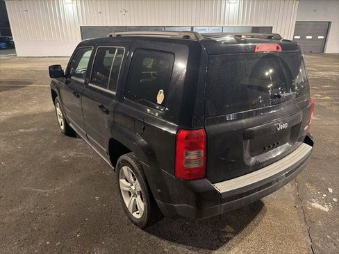 Used 2014 Jeep Patriot Latitude image 9