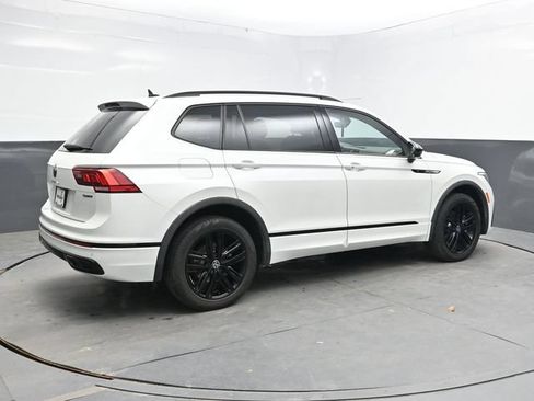 Used 2022 Volkswagen Tiguan SE R-Line AWD/4WD image 7