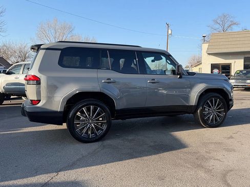Used 2025 Lexus GX 550 image 21