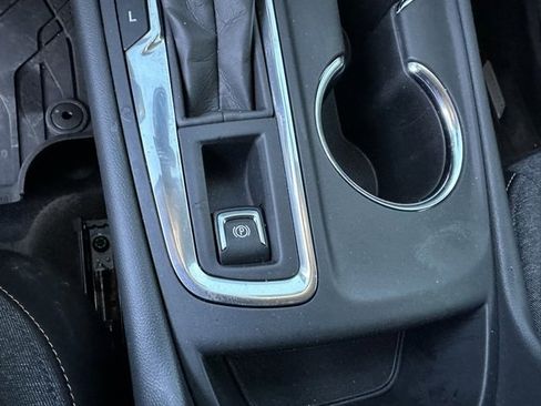 Used 2024 Chevrolet Equinox LT image 34