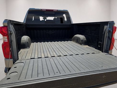 Used 2025 Chevrolet Silverado 1500 LT w/ Safety Package RWD image 13