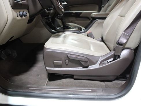 Used 2020 GMC Canyon SLT w/ Driver Alert Package image 18