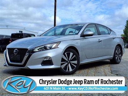 Used 2022 Nissan Altima 2.5 SV w/ SV Premium Package