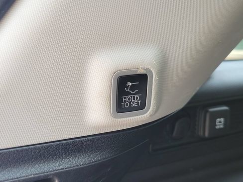 Used 2023 Jeep Grand Cherokee 4WD 4xe image 9