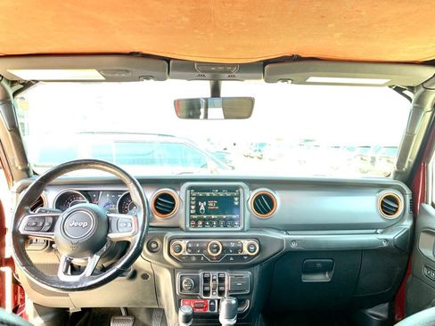 Used 2021 Jeep Gladiator Mojave AWD/4WD image 19