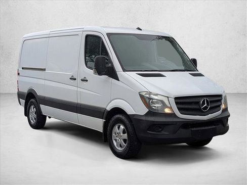 Used 2018 Mercedes-Benz Sprinter 2500 image 3