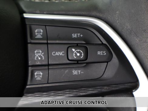 Used 2023 Jeep Grand Cherokee L Laredo AWD/4WD image 4