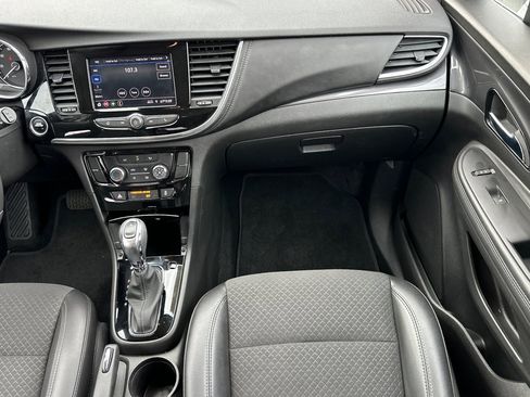 Used 2022 Buick Encore Preferred w/ Safety Package image 27