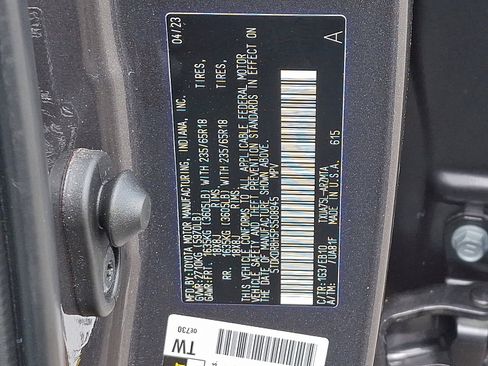 Used 2023 Toyota Highlander XLE AWD/4WD image 27