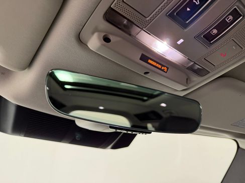 Used 2024 Land Rover Defender 110 S image 17