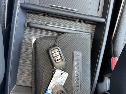 Used 2025 Honda Odyssey Elite image 38