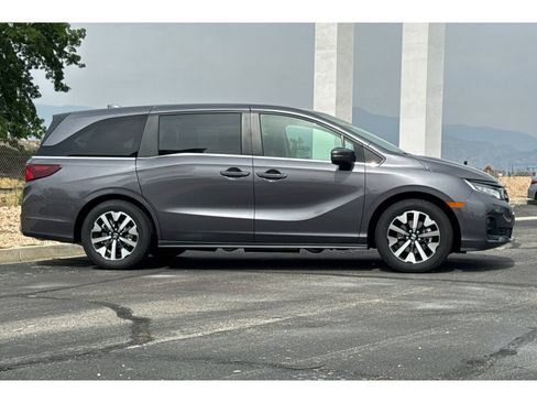 Used 2026 Honda Odyssey EX-L image 41