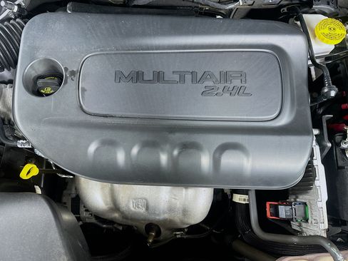 Used 2020 Jeep Cherokee Latitude Plus AWD/4WD image 31