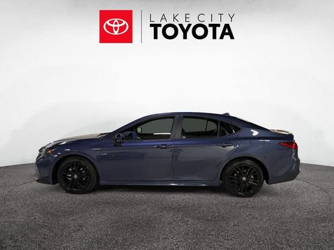 New 2026 Toyota Camry SE image 2