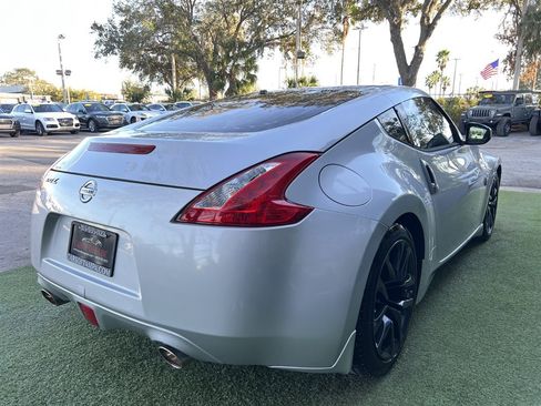 Used 2015 Nissan 370Z Coupe image 6