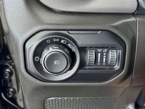 Used 2022 Jeep Wrangler Unlimited Sport AWD/4WD image 13