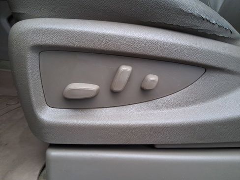 Used 2018 GMC Yukon XL SLT w/ Premium Edition image 13