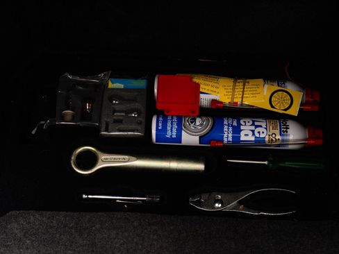 Used 2001 Aston Martin DB7 Vantage image 40