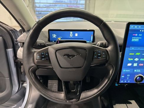 Used 2022 Ford Mustang Mach-E Premium image 22