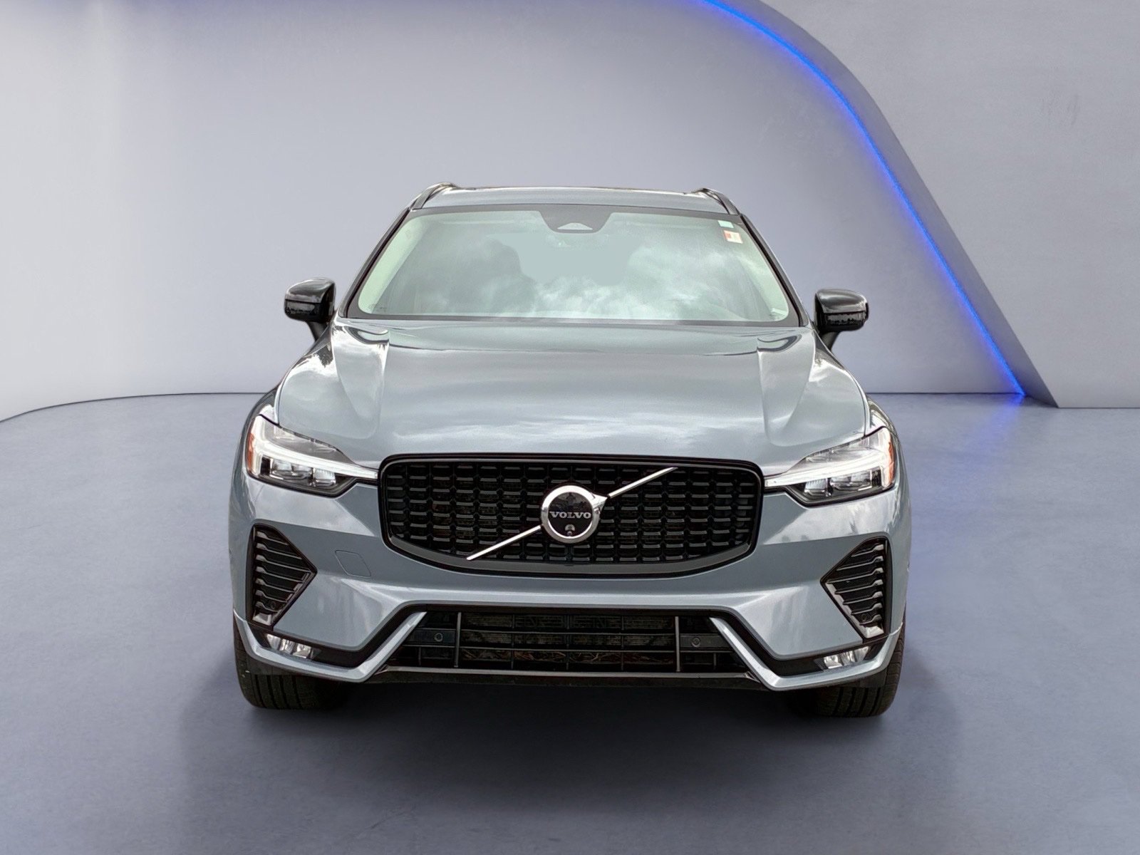 Used 2024 Volvo XC60 B5 Plus AWD/4WD image 8