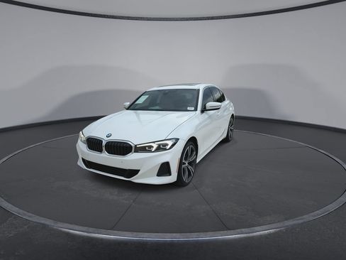 Used 2024 BMW 330i Sedan w/ Premium Package RWD image 4