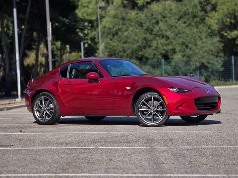 Used 2023 MAZDA MX-5 Miata Grand Touring w/ Weather Package RWD image 3