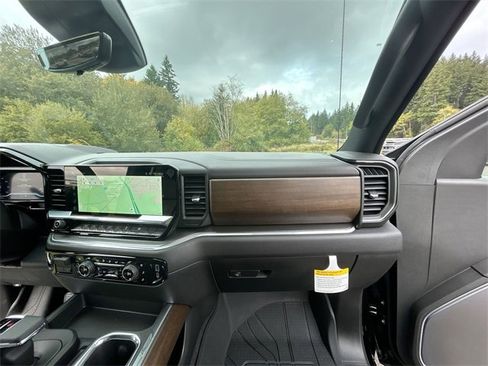 New 2025 Chevrolet Silverado 1500 High Country w/ High Country Premium Package image 30
