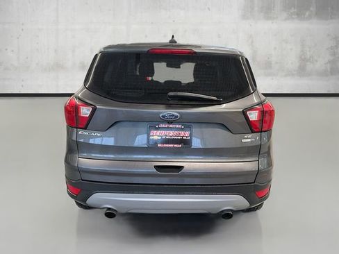 Used 2019 Ford Escape SE image 6