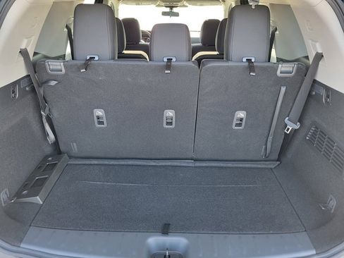 New 2025 Nissan Pathfinder SV w/ SV Premium Package image 27