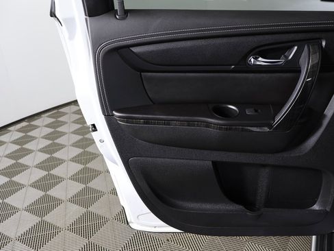 Used 2017 GMC Acadia Limited SLT image 25