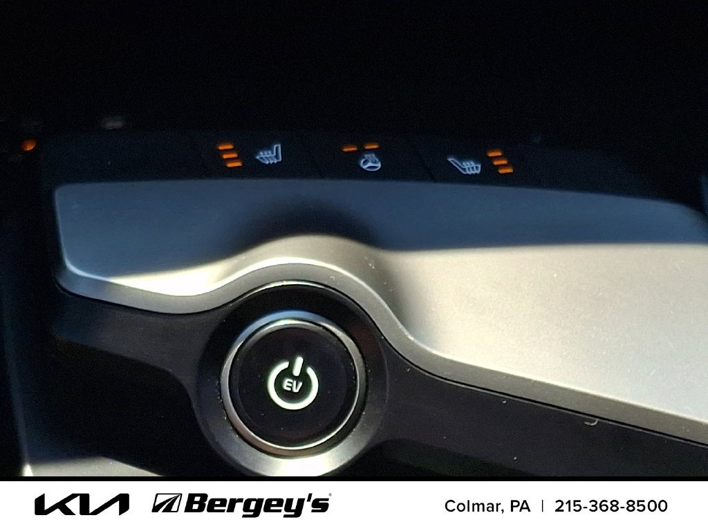 Certified 2025 Kia EV6 Light w/ Light LR Technology Package AWD/4WD image 27