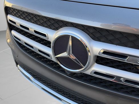 Used 2021 Mercedes-Benz GLB 250 w/ Premium Package image 22