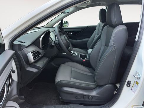 Used 2025 Subaru Outback Onyx Edition image 9