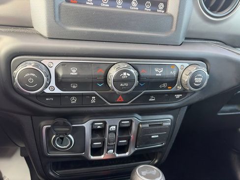 Used 2021 Jeep Wrangler Unlimited Sport AWD/4WD image 26