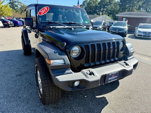 Used 2019 Jeep Wrangler Unlimited Sport S AWD/4WD image 7