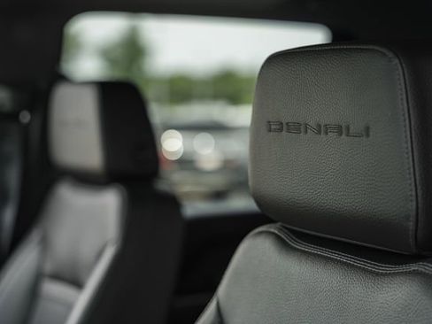 Used 2023 GMC Sierra 3500 Denali AWD/4WD image 48