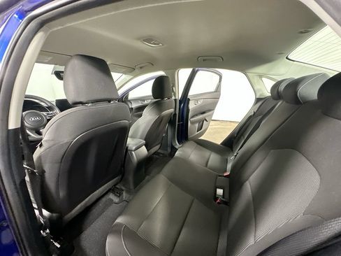 Used 2021 Kia Forte LXS FWD image 13