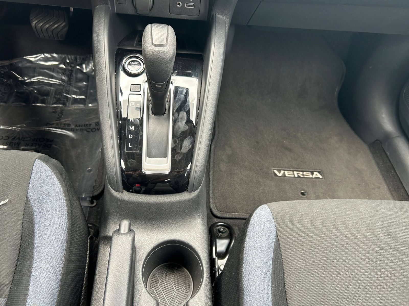 Used 2025 Nissan Versa SV FWD image 35